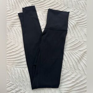 Black lululemon Wunder Train leggings size 4